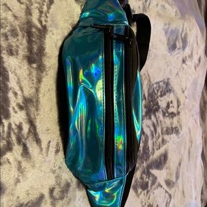 Wrap around kangaroo bag!